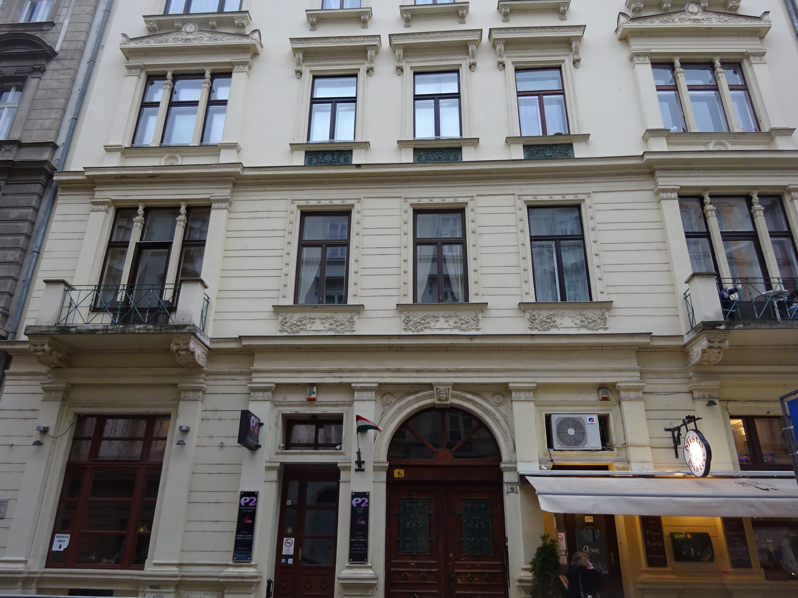 Flat for sale near Basilica Sas utca Best Budapest Real Estate Agency