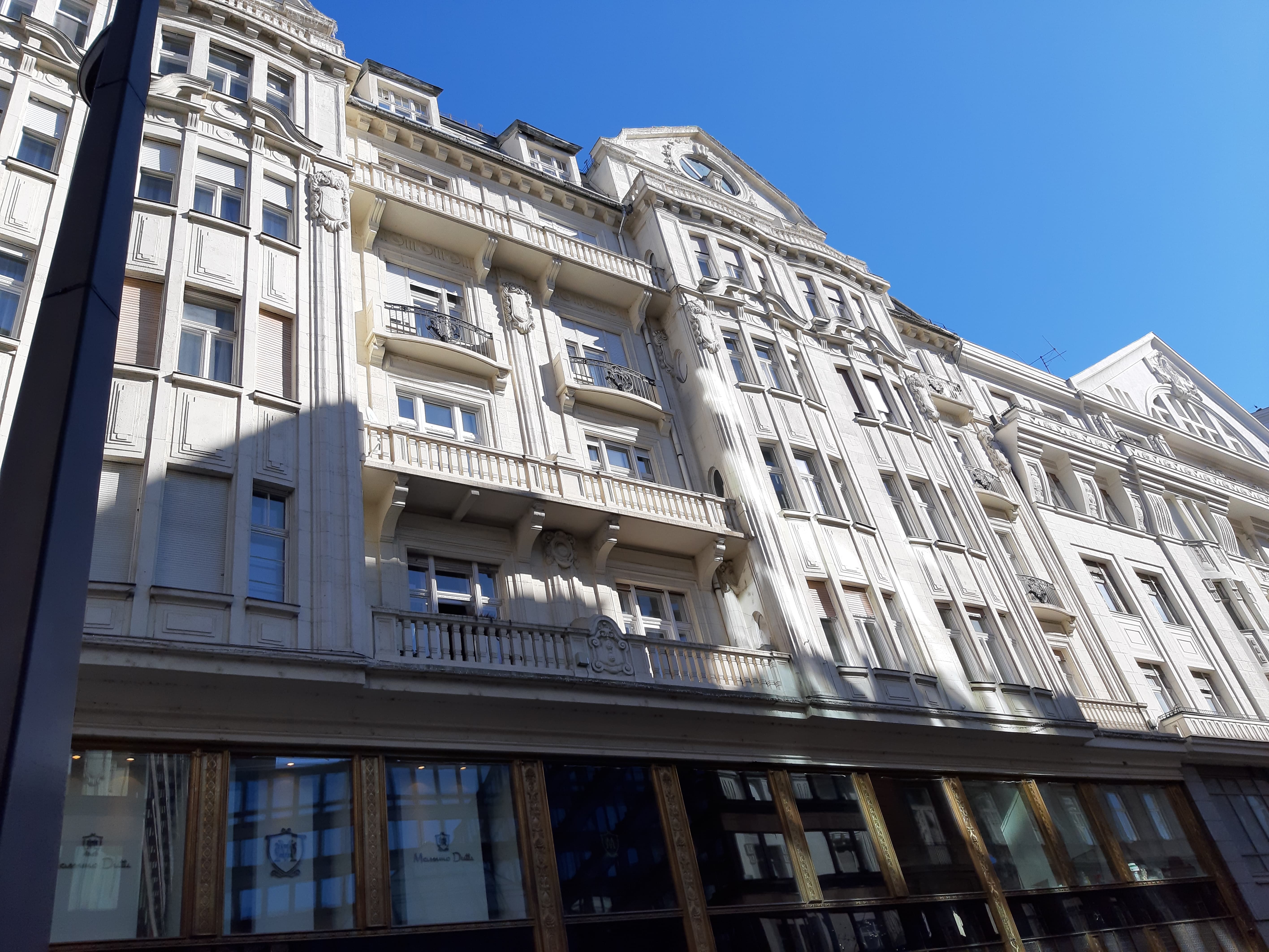 Upper floor panoramic flat for sale Best Budapest Real Estate Agency